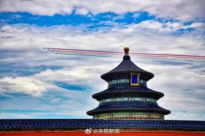 九游体育-金灿荣:阅兵式上让我大受震撼的五件大杀器